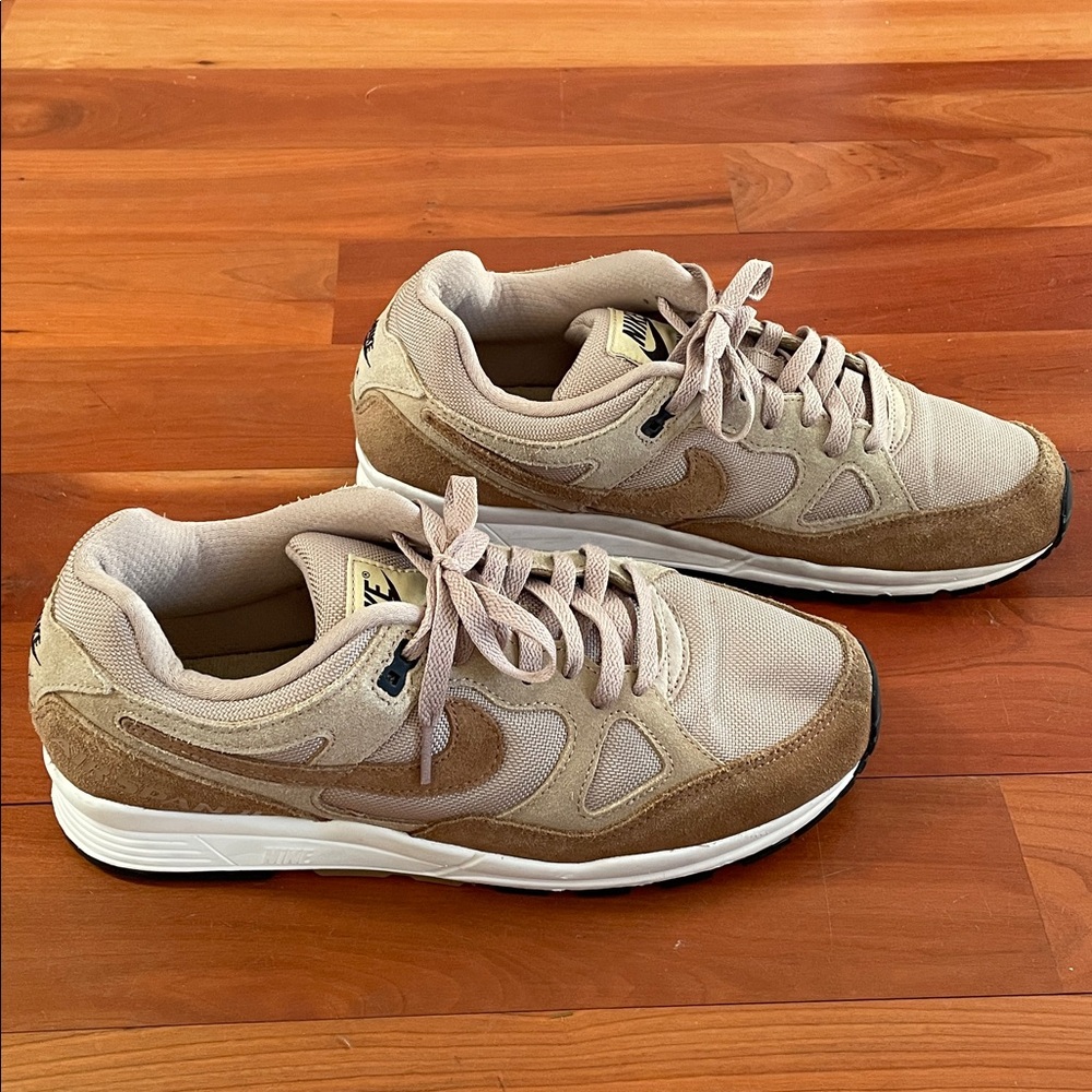 Nike Brown and Tan Woven Tongue Sneakers Size 9